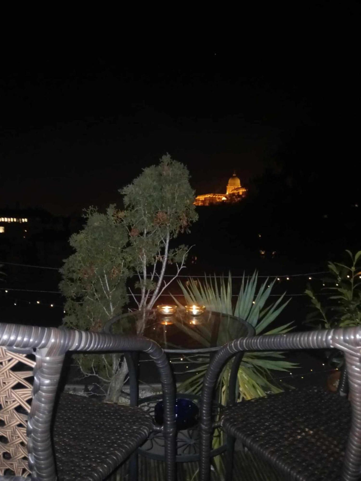Ferienwohnung Cozy Panorama At The Castle Budapest Exterior foto